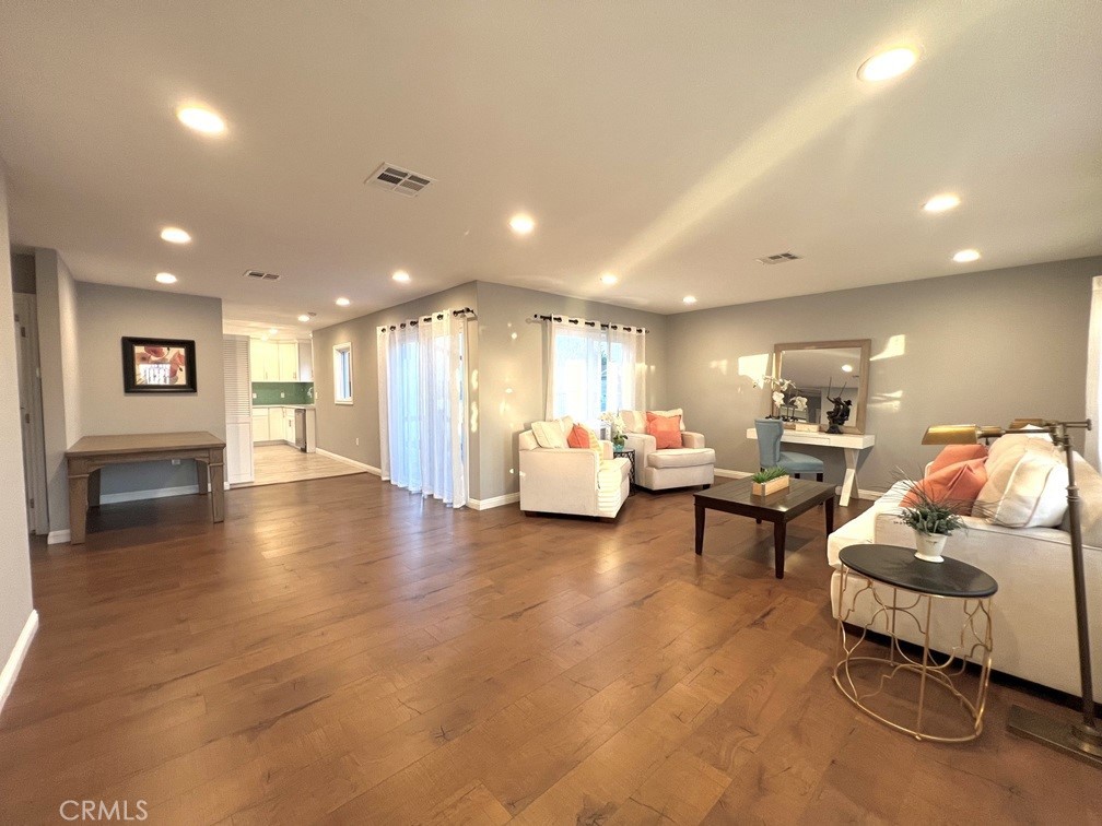 MLS #WS26163870 image #1