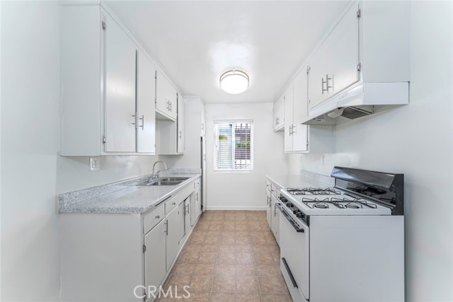 3430 Elm Avenue, Long Beach CA: https://media.crmls.org/medias/afa0eecd-f9a4-4038-89d0-01107e374ddf.jpg