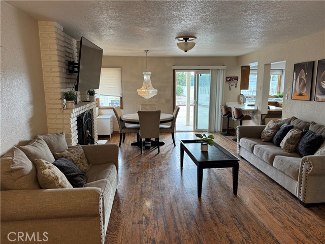 Detail Gallery Image 4 of 17 For 26650 Silverleaf Ln, Hemet,  CA 92544 - 4 Beds | 3 Baths