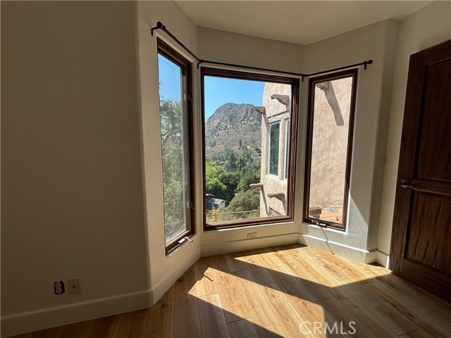 Detail Gallery Image 21 of 30 For 2045 Lookout Dr, Agoura Hills,  CA 91301 - 2 Beds | 2/1 Baths