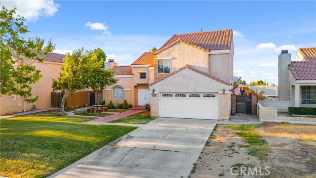 Detail Gallery Image 3 of 36 For 3725 Chalone Dr, Palmdale,  CA 93550 - 4 Beds | 3 Baths