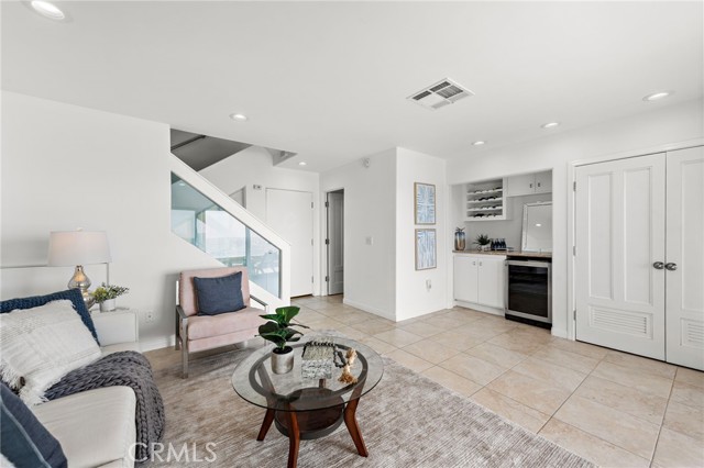 89 Blue Lagoon Villa, Laguna Beach CA: https://media.crmls.org/medias/afa2e23e-e82b-4c39-b53c-ca9940dd84e9.jpg