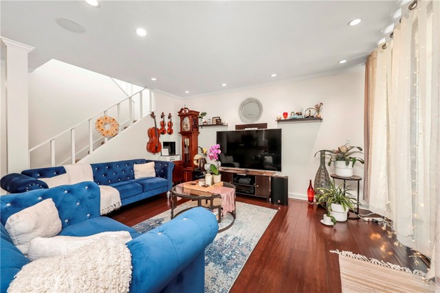 Detail Gallery Image 9 of 29 For 20937 Judah Ln, Newhall,  CA 91321 - 3 Beds | 2/1 Baths
