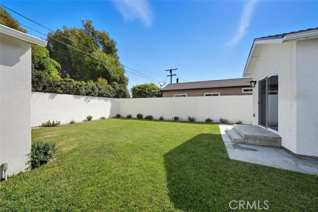 5357 122nd St, Hawthorne CA: https://media.crmls.org/medias/afa332d0-f978-4101-b6a6-5ee15a6a9b45.jpg