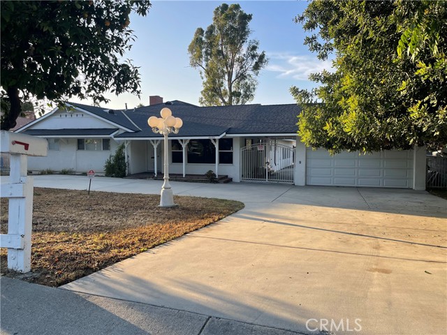 18295 Aguiro Street, Rowland Heights CA: https://media.crmls.org/medias/afa36c3b-eb9e-4951-be25-0077358f4ee7.jpg
