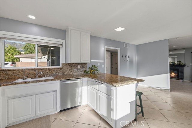 Detail Gallery Image 8 of 64 For 2178 Cheam Ave, Simi Valley,  CA 93063 - 3 Beds | 2 Baths