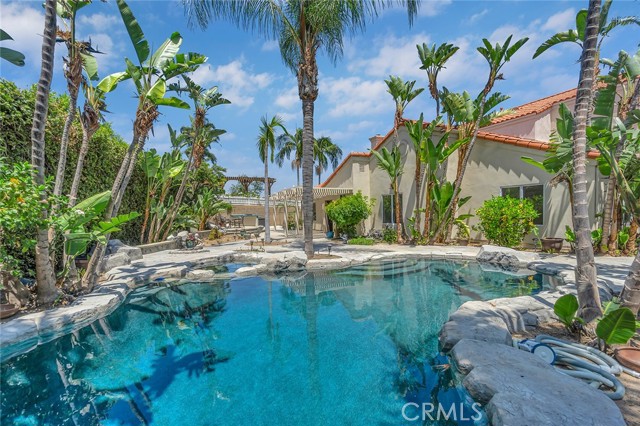 6041 Calle Mirador, Yorba Linda CA: https://media.crmls.org/medias/afa46b6c-7b2c-4fc3-b906-af1e42760ae2.jpg