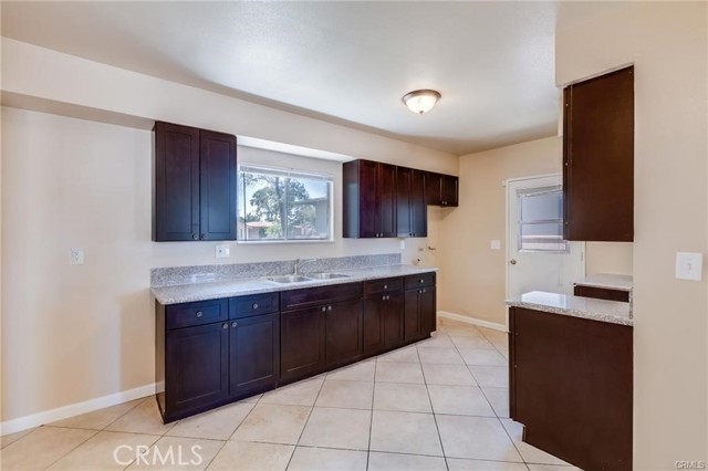 Detail Gallery Image 6 of 33 For 1229 W Avenue J12, Lancaster,  CA 93534 - 3 Beds | 2 Baths