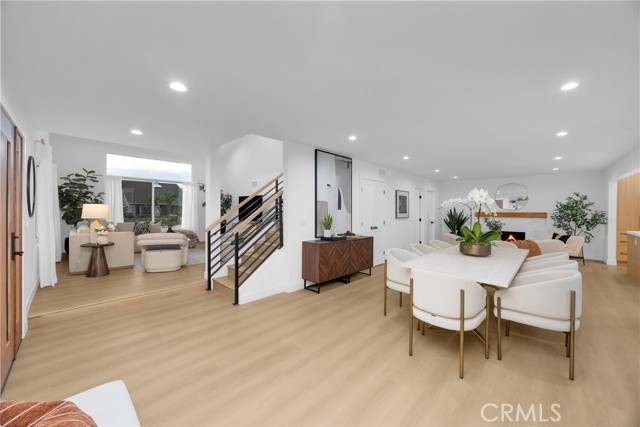 Detail Gallery Image 6 of 33 For 20942 Queens Park, Huntington Beach,  CA 92646 - 5 Beds | 3 Baths