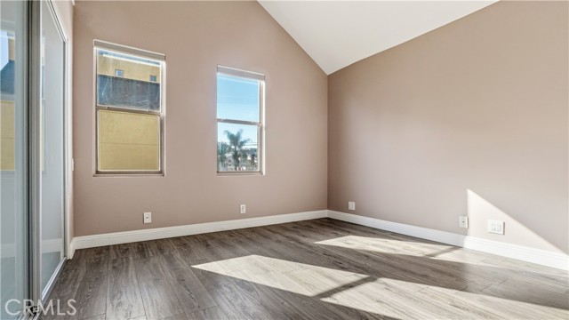 Detail Gallery Image 17 of 32 For 14256 Victory Bld #3,  Van Nuys,  CA 91401 - 2 Beds | 2 Baths