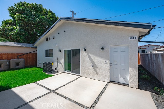 939 E 97th Street, Los Angeles CA: https://media.crmls.org/medias/afa6ffd1-95a0-4f06-a602-f06124f2a66d.jpg