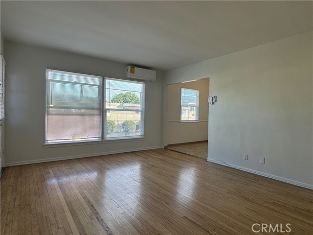 Detail Gallery Image 3 of 21 For 15234 Rayen St #F,  North Hills,  CA 91343 - 2 Beds | 1 Baths