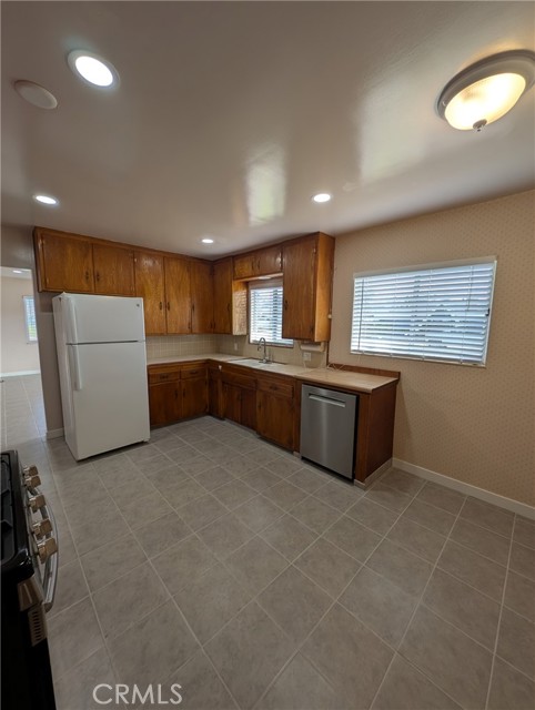 Detail Gallery Image 25 of 25 For 379 N 3rd, Grover Beach,  CA 93433 - 3 Beds | 2 Baths