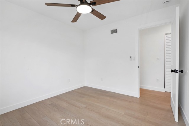 270 Fairfax Avenue, Ventura CA: https://media.crmls.org/medias/afa7efbc-40f9-4961-91c0-d50475c7a5ac.jpg
