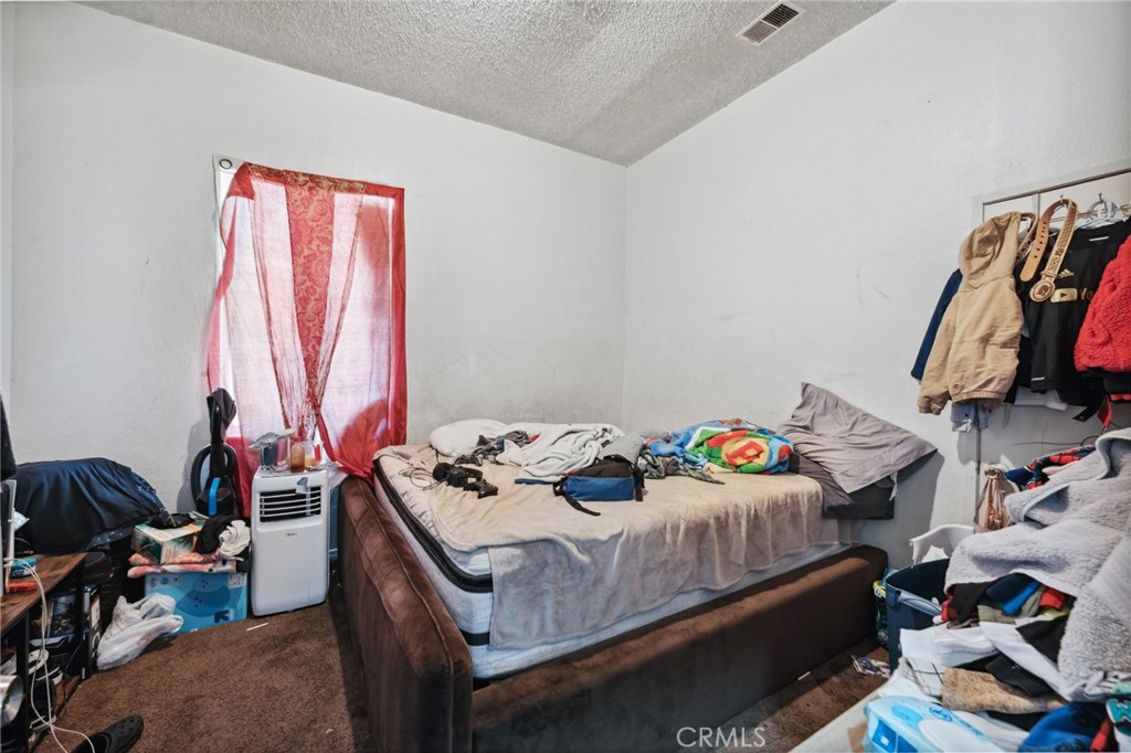 https://media.crmls.org/medias/afa8232e-d04a-49cd-b54e-112c0876d9dd.jpg?preset=X-Large