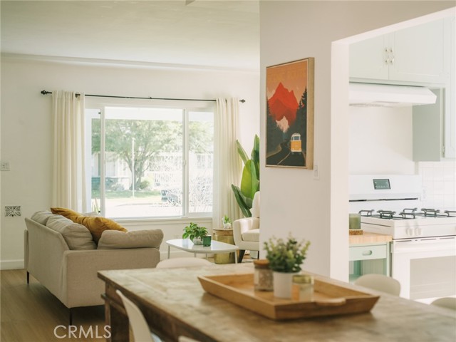 Front Image Thumbnail for CROC26049971