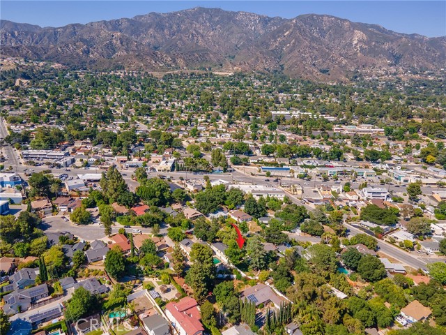 3828 2nd Avenue, La Crescenta CA: https://media.crmls.org/medias/afa84982-80da-439d-91ec-234ca15c865e.jpg