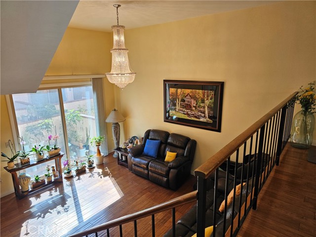 Detail Gallery Image 12 of 69 For 1711 Grismer Ave #52,  Burbank,  CA 91504 - 3 Beds | 3 Baths