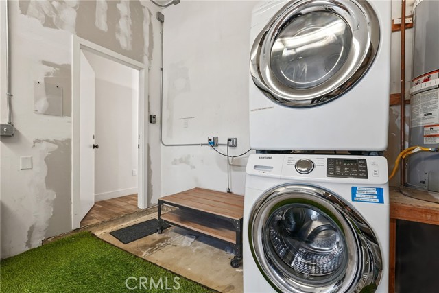 4941 Catamaran Street, Oxnard CA: https://media.crmls.org/medias/afa9c4d8-2444-4996-b94b-aa83a691f154.jpg