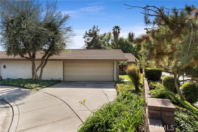 5552 Via Dos Cerros, Riverside CA: https://media.crmls.org/medias/afa9f772-cab9-4aa9-9330-acfc7fe7d03f.jpg