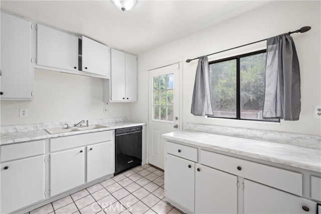Detail Gallery Image 15 of 30 For 391 E 18th St, San Bernardino,  CA 92404 - 2 Beds | 1 Baths