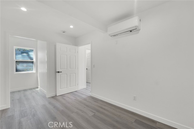 2621 Vineyard Avenue, Los Angeles CA: https://media.crmls.org/medias/afaa22f0-c60d-4545-b870-7899f9f683fd.jpg