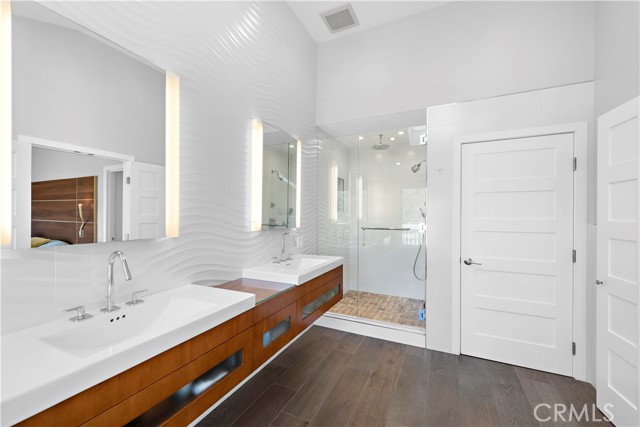 Detail Gallery Image 25 of 35 For 1414 Morningside Dr, Laguna Beach,  CA 92651 - 3 Beds | 2 Baths