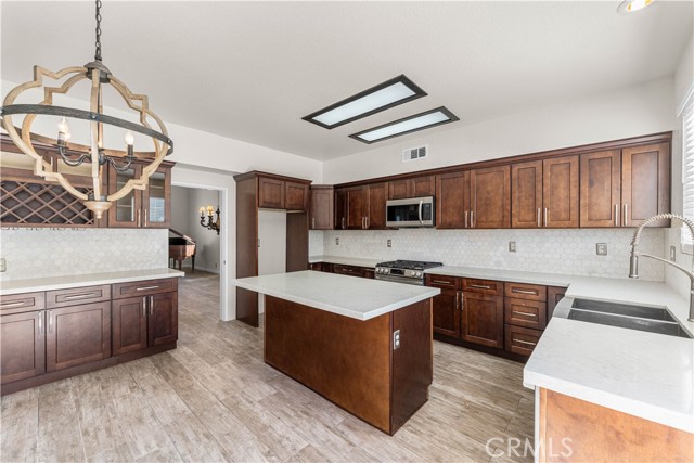 5604 Kingman, Palmdale CA: https://media.crmls.org/medias/afab72fe-fab7-4191-8342-d9e124a022fe.jpg