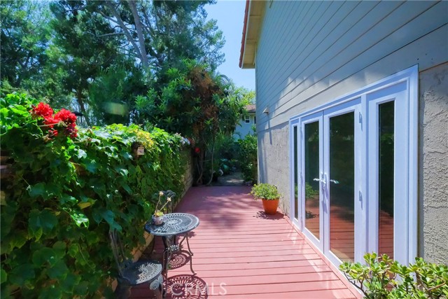 16329 Cherry Fall Lane, Cerritos CA: https://media.crmls.org/medias/afabaf62-9c47-419a-83b7-ef14fc25bff2.jpg
