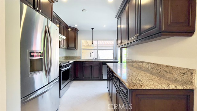 Detail Gallery Image 8 of 25 For 19535 Rinaldi St #44,  Porter Ranch,  CA 91326 - 3 Beds | 2 Baths