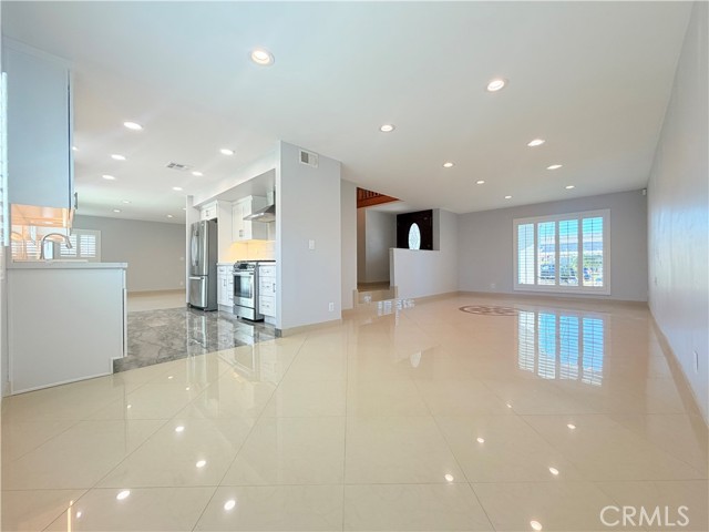 Detail Gallery Image 5 of 34 For 1765 Garvin, Simi Valley,  CA 93065 - 5 Beds | 3/1 Baths