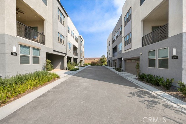 228 Mullberry Place, Montebello CA: https://media.crmls.org/medias/afadad01-1369-425d-bb87-0697ad32b1e3.jpg