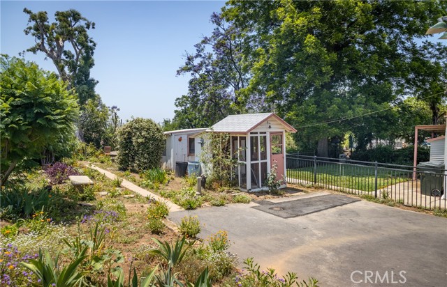 11460 Terracina Blvd, Redlands CA: https://media.crmls.org/medias/afade761-3ea1-4f61-b646-aeb28be731f4.jpg