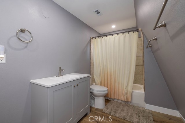 Detail Gallery Image 47 of 51 For 41941 Evergreen Dr, Big Bear Lake,  CA 92315 - 4 Beds | 4 Baths