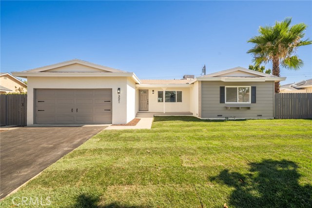 321 W Scott Street, Rialto CA: https://media.crmls.org/medias/afaf08dd-303d-40ba-a27d-5d54cdf5c631.jpg