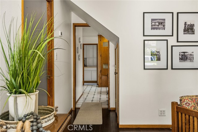 273 N Cleveland Street, Orange CA: https://media.crmls.org/medias/afaf25f9-bb8f-4fca-8199-e00ea144ec08.jpg