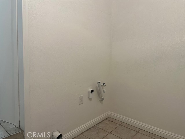 Detail Gallery Image 12 of 46 For 1020 W 24th St, Merced,  CA 95340 - 5 Beds | 1/1 Baths