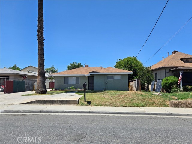 6025 Florence Street, Riverside CA: https://media.crmls.org/medias/afaf8cbc-71da-433e-82f8-6c592752abdc.jpg