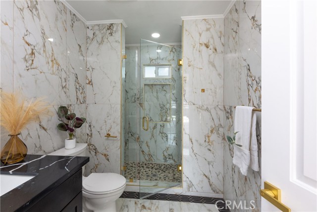Detail Gallery Image 24 of 75 For 3841 Pacific Ave, Long Beach,  CA 90807 - 5 Beds | 5 Baths
