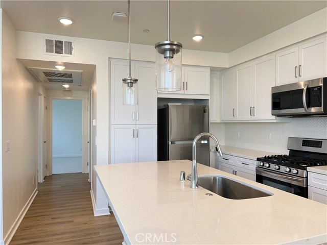 Detail Gallery Image 3 of 26 For 9654 Nova, Rancho Cucamonga,  CA 91730 - 2 Beds | 2 Baths