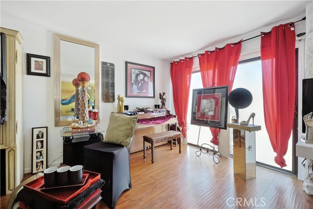 Detail Gallery Image 5 of 26 For 1750 Camino Palmero St #539,  Los Angeles,  CA 90046 - 1 Beds | 1 Baths
