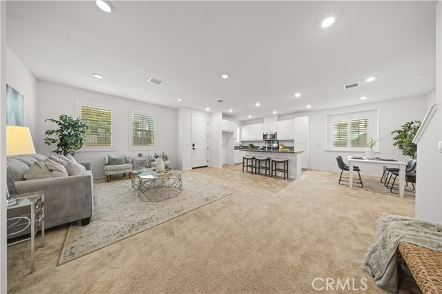 Detail Gallery Image 8 of 20 For 5603 Kate Way #4,  Fontana,  CA 92336 - 4 Beds | 3 Baths