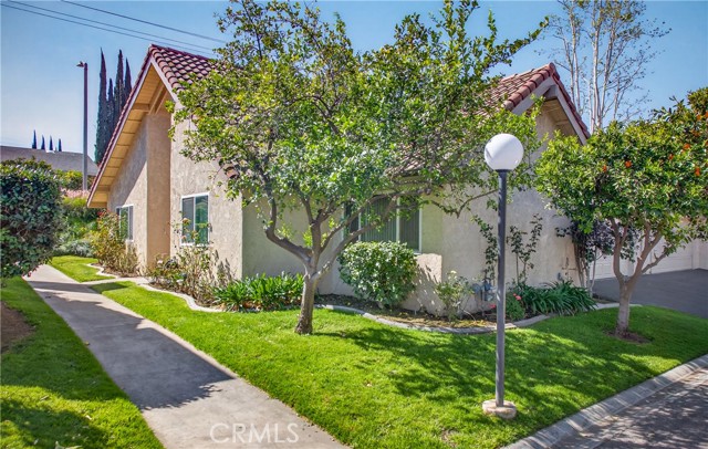 Detail Gallery Image 2 of 22 For 25338 Lawton, Loma Linda,  CA 92354 - 2 Beds | 2 Baths
