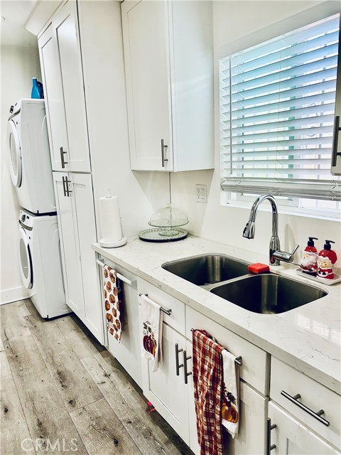 Detail Gallery Image 4 of 11 For 5906 Arlington, Los Angeles,  CA 90043 - 2 Beds | 1 Baths