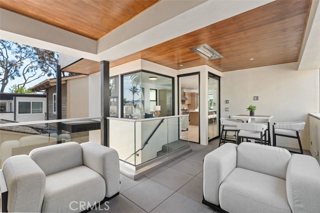 Detail Gallery Image 5 of 34 For 507 .5 Marguerite Ave, Corona Del Mar,  CA 92625 - 3 Beds | 2/1 Baths