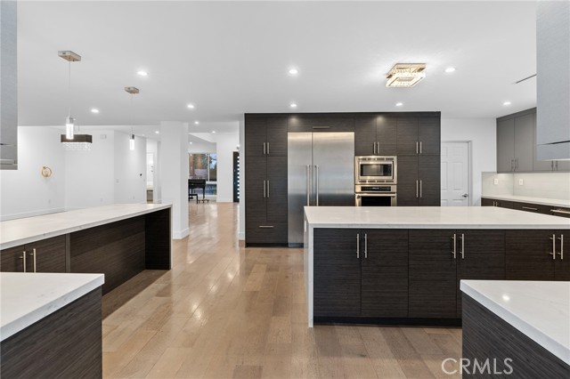 22904 Calvert Street, Woodland Hills CA: https://media.crmls.org/medias/afb1f42d-2d8f-403b-b86c-b276c3cc60d6.jpg