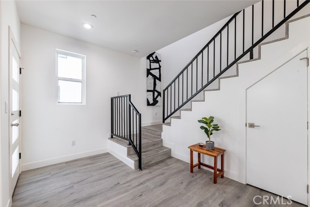 Detail Gallery Image 13 of 33 For 9117 N Nilo Ln, Panorama City,  CA 91402 - 4 Beds | 3/1 Baths