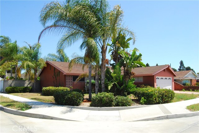 16282 Santa Anita Ln, Huntington Beach, CA 92649