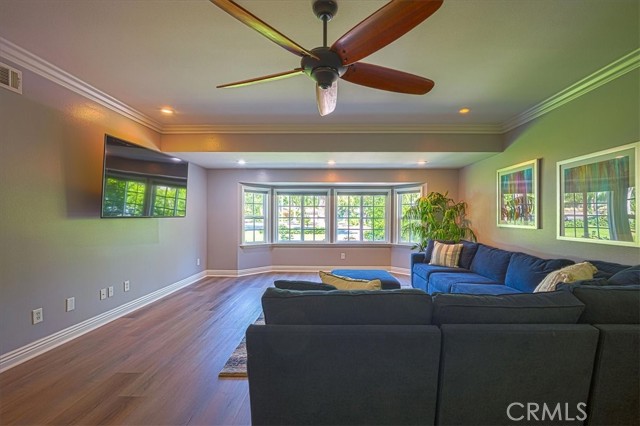 1375 N Euclid Avenue, Upland CA: https://media.crmls.org/medias/afb2c61b-024d-447f-bf4b-94ecdaf2d730.jpg