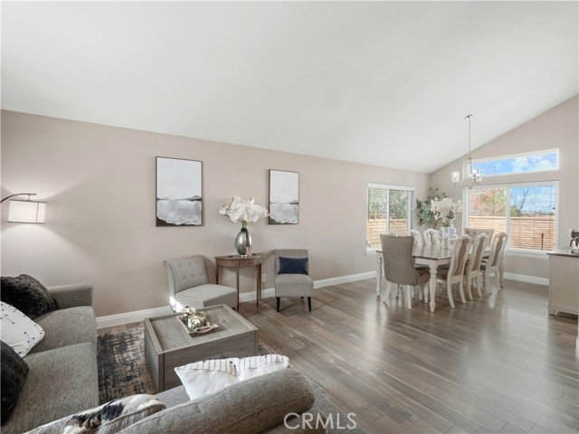 Detail Gallery Image 8 of 42 For 38948 Glenwood, Palmdale,  CA 93551 - 4 Beds | 3 Baths